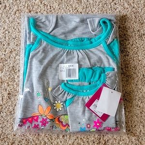 Nightgown girl and doll set